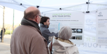 Tente participative sous la Tour Eiffel